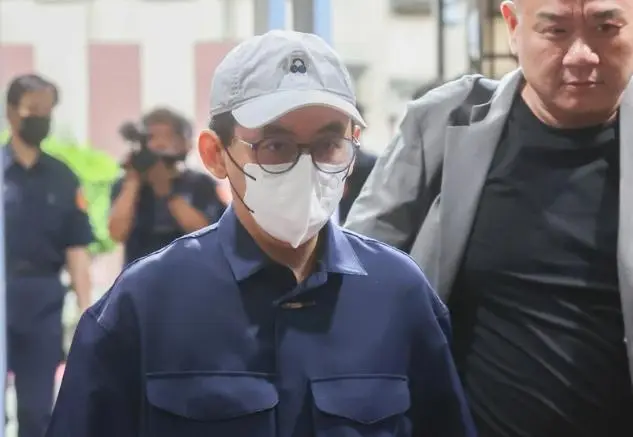 台媒：私藏2259个未成年性影像，知名主持人黄子佼 获刑8个月、罚10万新台币
