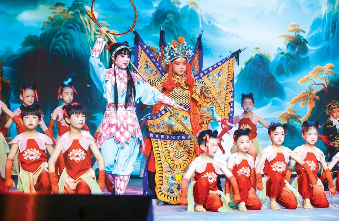 以电影为载体 引导培养青少年自觉践行社会主义核心价值观